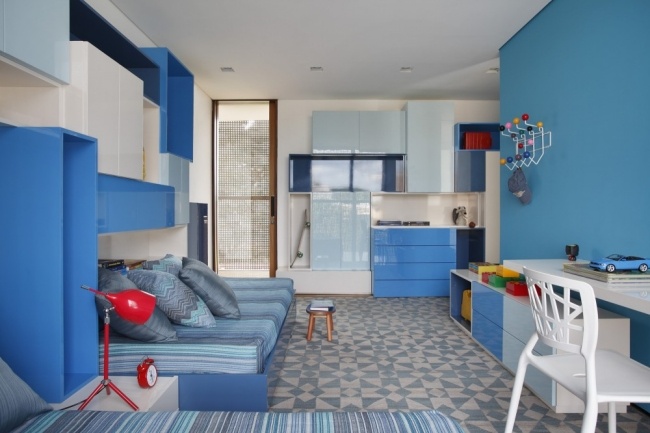 väggblå modernt husdesign av guilherme torres