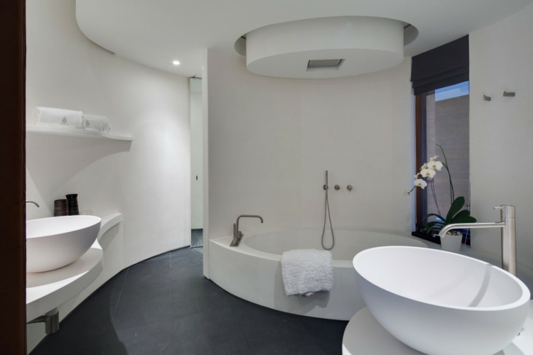 lyxvilla modern stilidéer för inredning badrum vit svart