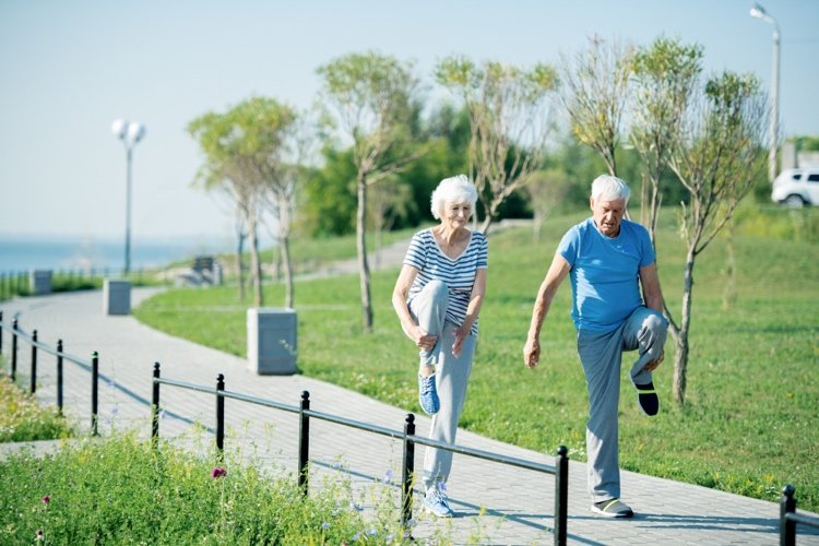 Det är viktigt att vara fysiskt aktiv när du blir äldre
