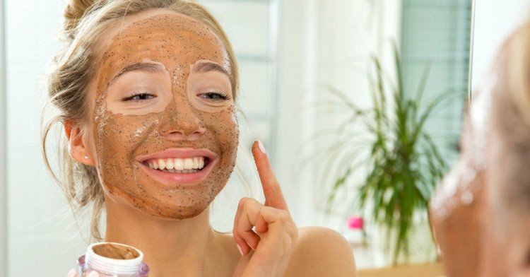 Gör hemmagjord naturlig kosmetika ansiktsmask själv