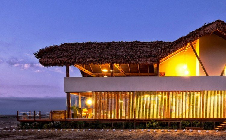 bambu sekretess skärm strand hus belysning halmtak strand peru