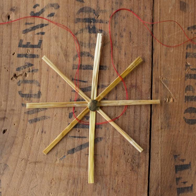 halmstjärnor-tinker-tråd-tie-instruktioner