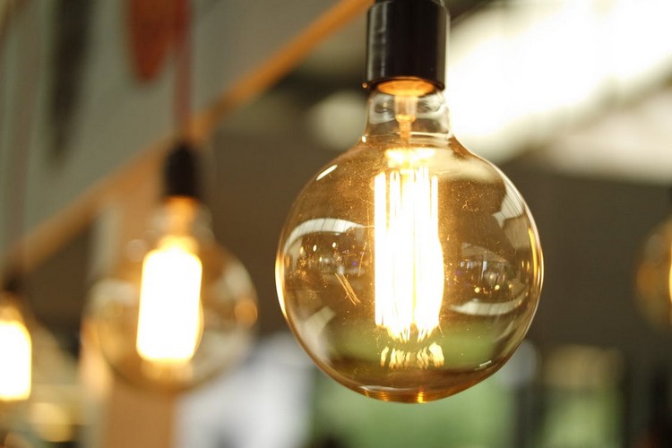 Spara energi hushållsbelysning byt glödlampa