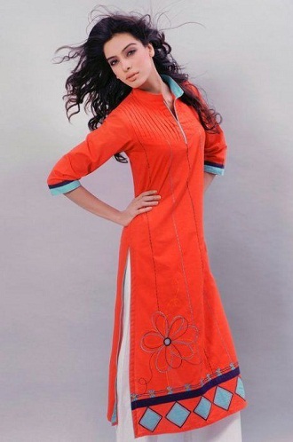 Σχεδιασμός Angrakha σε στιλ πορτοκαλί κοστούμι salwar