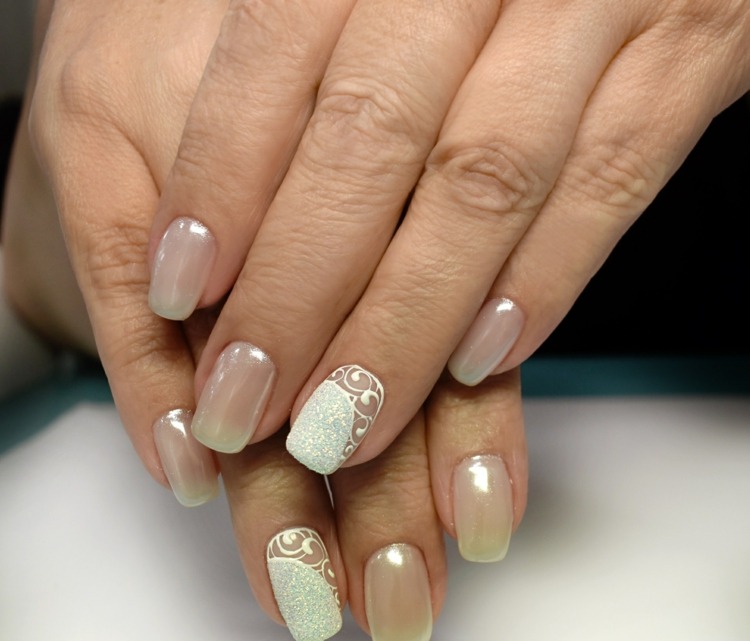 naken vitt socker naglar dekoration skimrande pärla effekt