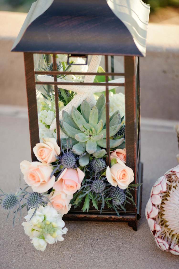 arrangemang saftiga lyktblommor rost rustik stil vintage