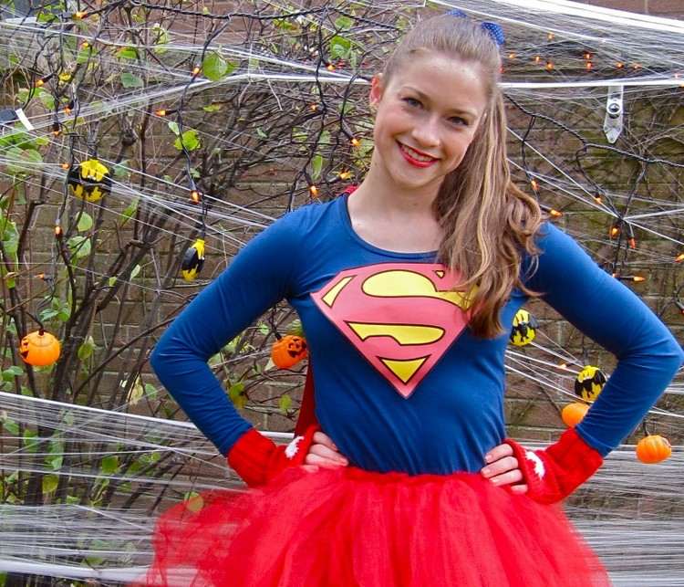 Superwoman kostym supergirl-carnival-halloween-idé-förklädnad