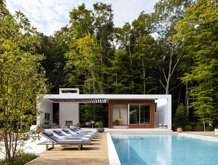 pool-i-trädgården-modern-design-vit-trä-arkitektur