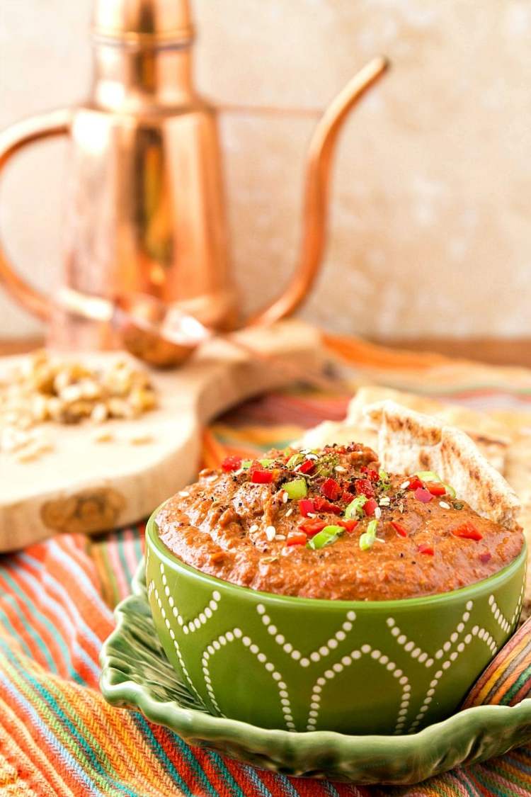 Valnöt Dip Aubergine Chili Flatbread