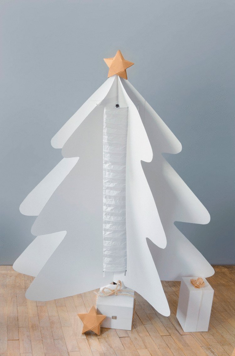 Tinker julgran av papper idéer för stora julgran med Ikea lampa