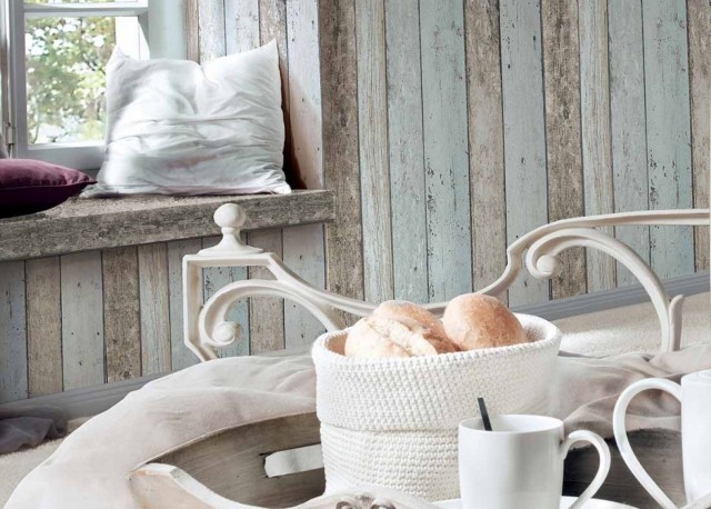 tapet-trä-imitation-ljus-blå-lant-hus-stil