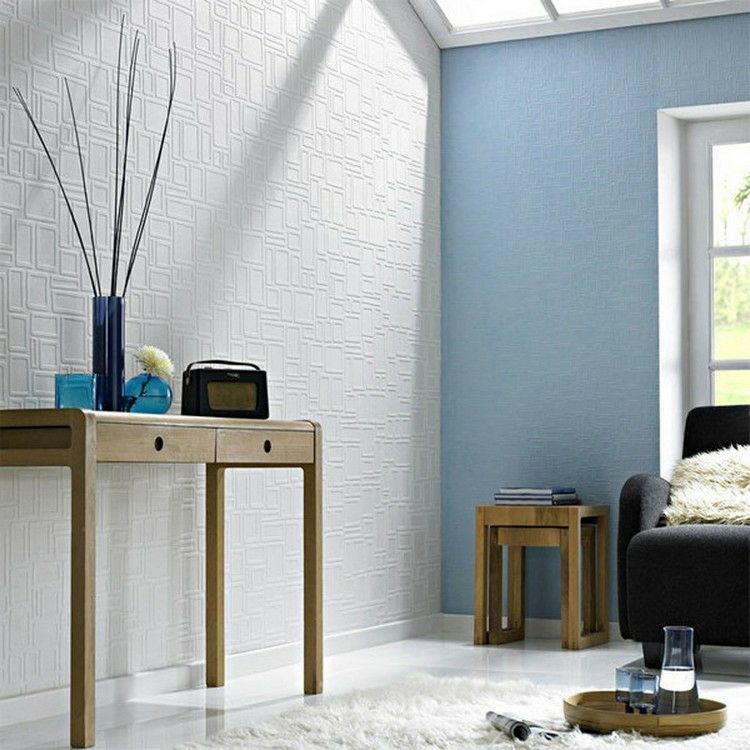 tapet-målning-vardagsrum-blå-vit-raufasser-vinyl-bord-soffa-takfönster