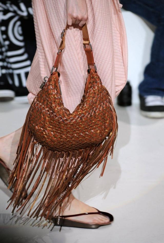 marc jacobs vårfransade påsar trend