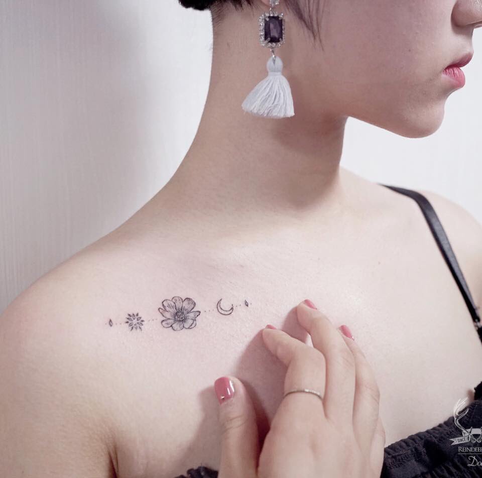 små blomma tatueringar idéer kvinnor tatuering kroppsdel