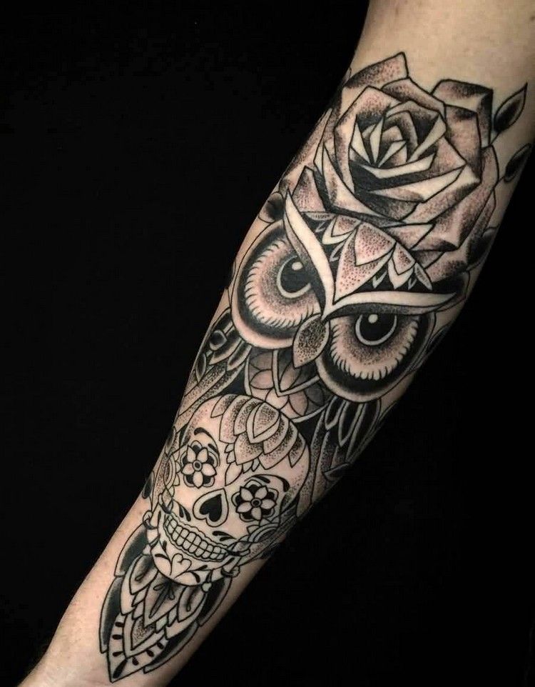 tatuering-underarm-man-uggla-skalle