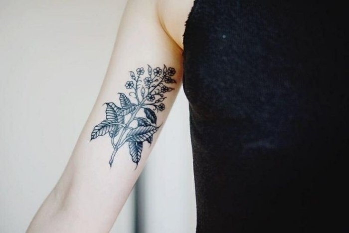 Underarm-tatuering-idéer-konstnärligt-växt-kvinnor-motiv