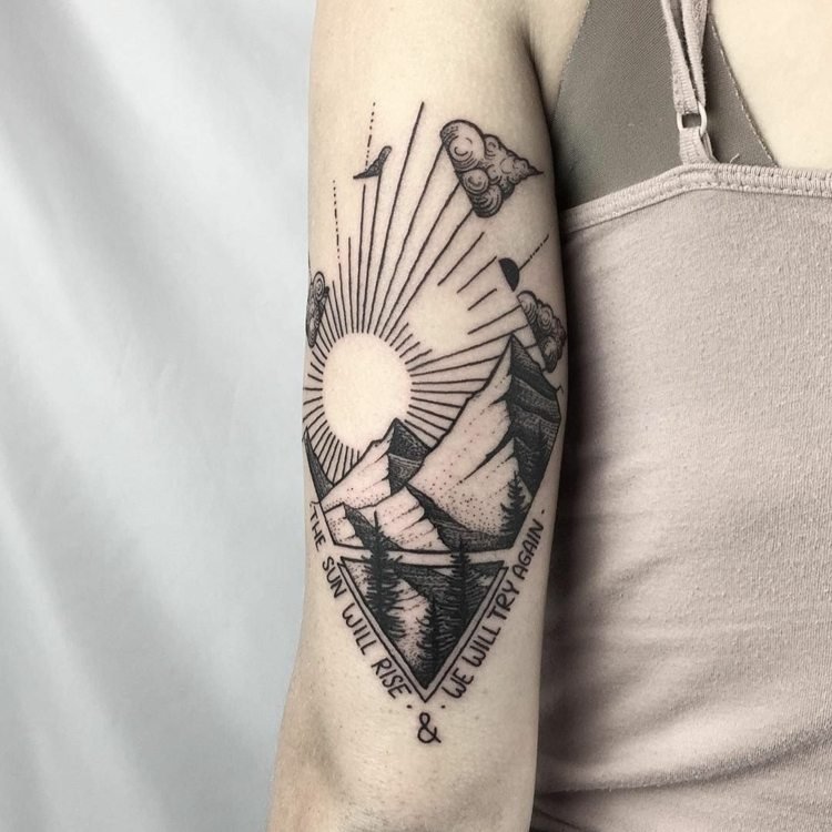 Tatueringar med betydelse berg tatuering överarm tatuering säger kvinnor