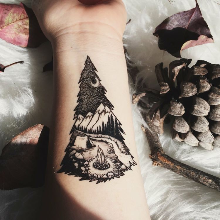 Tatuering berg skog underarm tatuering motor kvinna