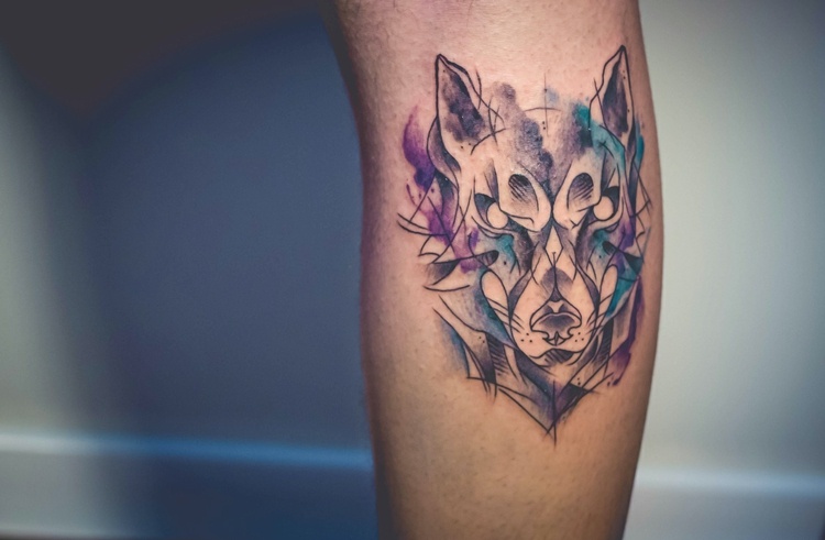 Tatueringsbilder-idéer-överarm-män-mönster-varg