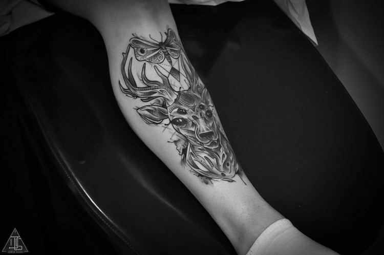 Tatuering-bilder-idéer-svart-underben-kvinnor