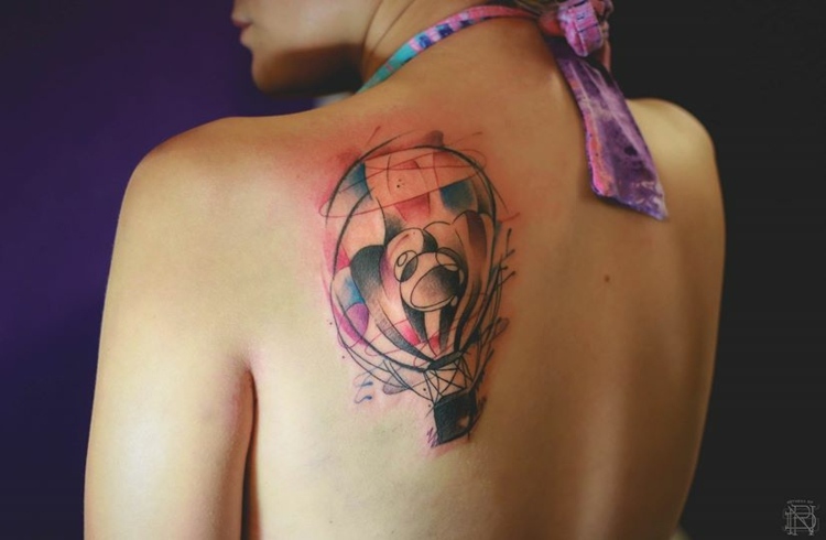Tatueringsbilder idéer axelblad ballonger