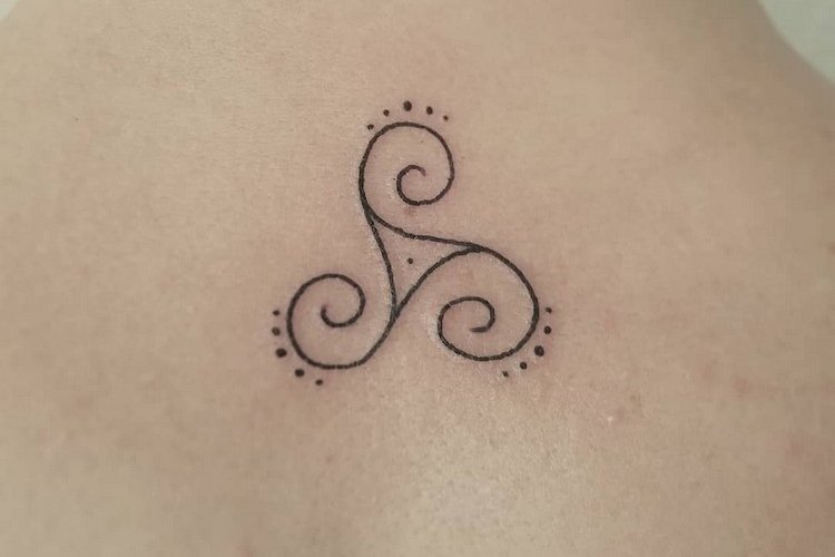 tatuering familj symbol triskelion celtic