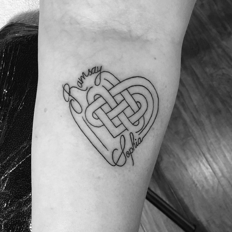 tatuering familjesymbol kärlek keltiskt namn