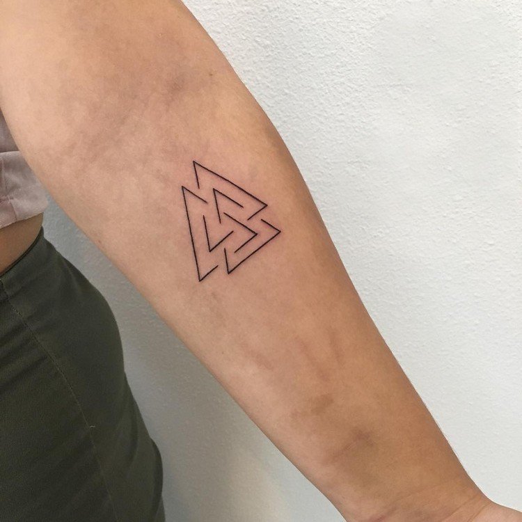 familj tatuering idéer sammanhållning symbol trianglar
