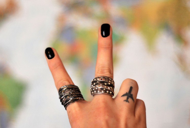 tatuering-idéer-kvinnor-små-tatueringar-resemotiv