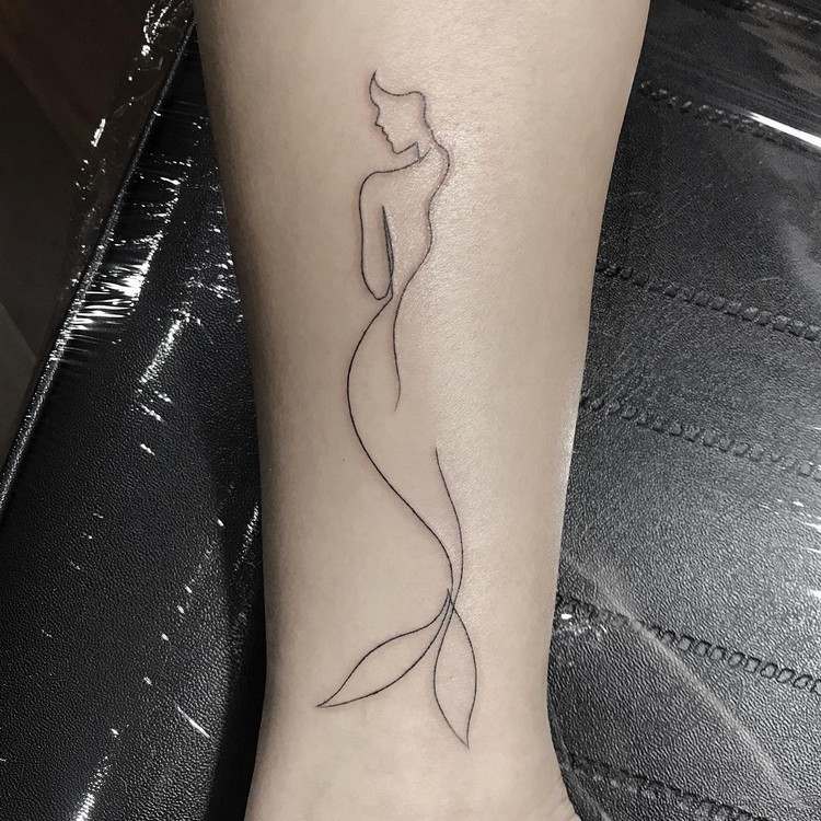 tatuering idéer kvinnor enkel linje tatuering sjöjungfru