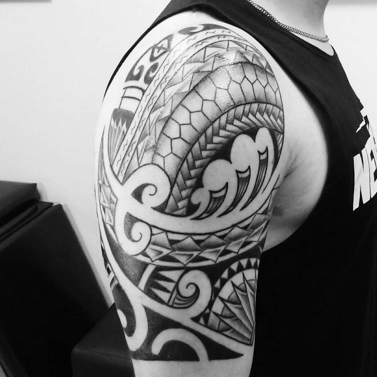 tatuering-idéer-män-tribaler-polynesiska-tatueringar