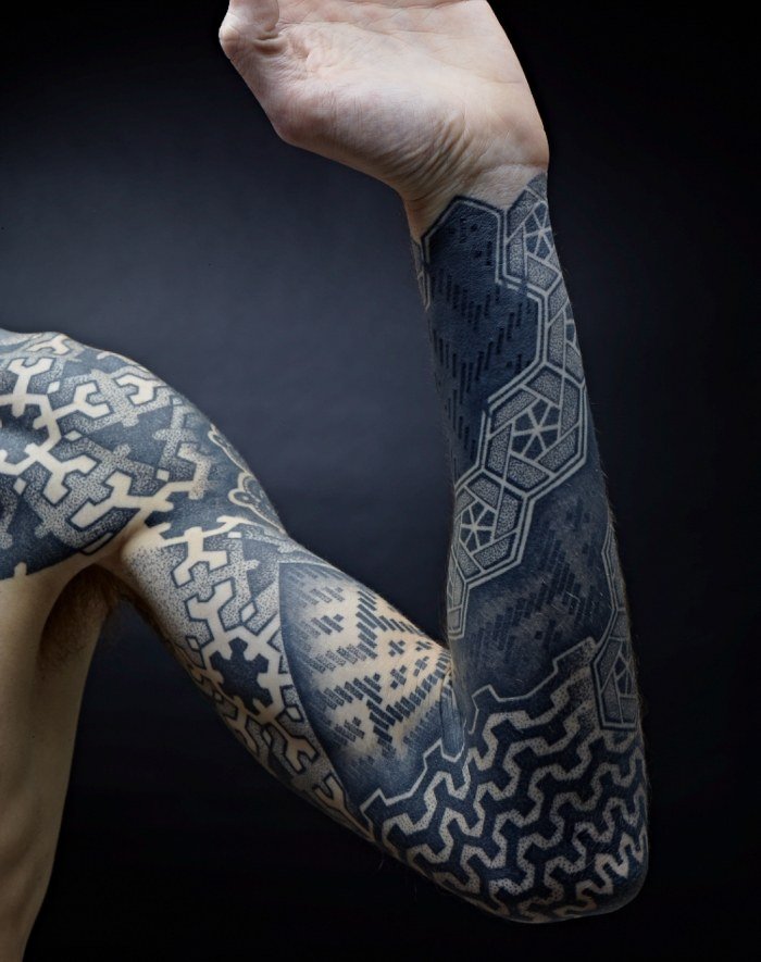tatuering-idéer-för-män-ärm-underarm-geometriska-motiv