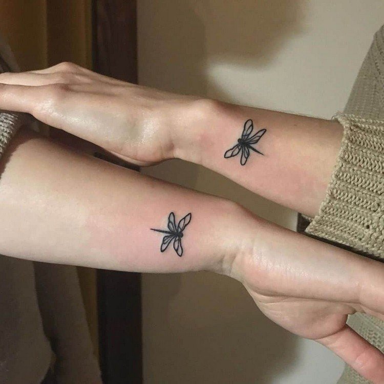 Bästa flickvän tatueringar idéer trollslända tatuering mening