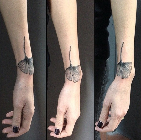 Tatuering-idéer-puster blomma-blad-svarta-motiv