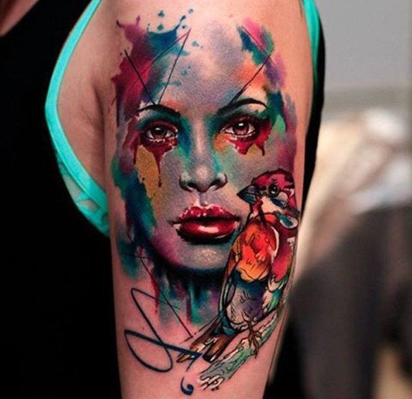 Tatuering-idéer-akvarell-ansikte-kvinna-överarm