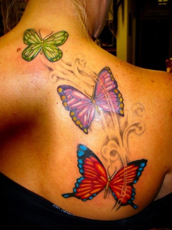 Tatuering idéer fjärilar axelbräda motiv