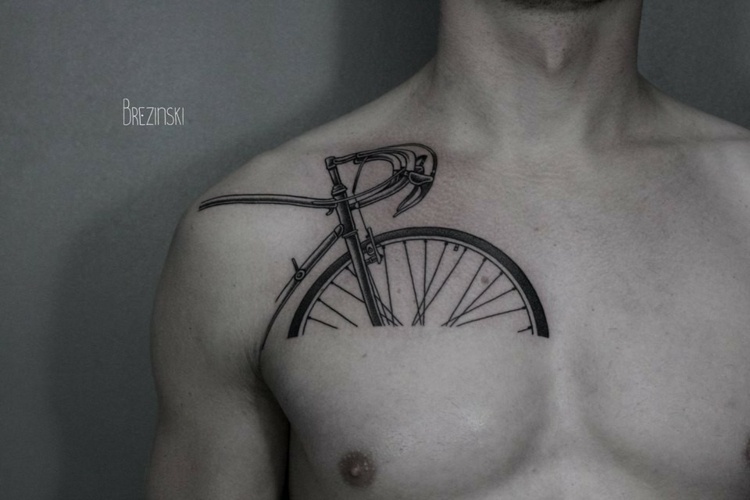tatueringsmotiv cykel-däck-bröst-axel