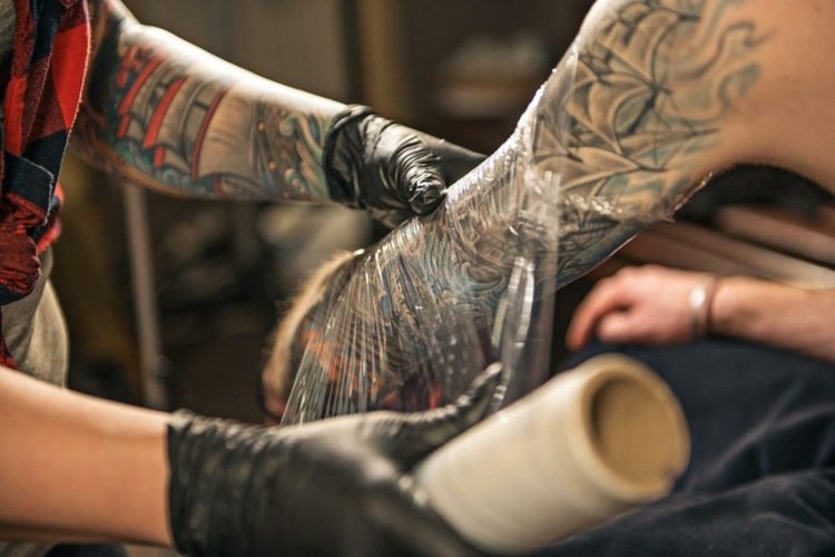 Alter Schwan Tattoo Studio Berlin bästa tatuerare Tyskland tatueringstrender 2020