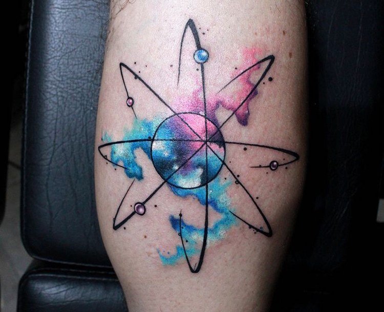 Akvarell tatuering utrymme kalv man kvinna blå violett