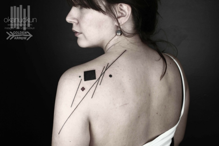 tatueringar surrealistisk design axel damer färgglada geometri