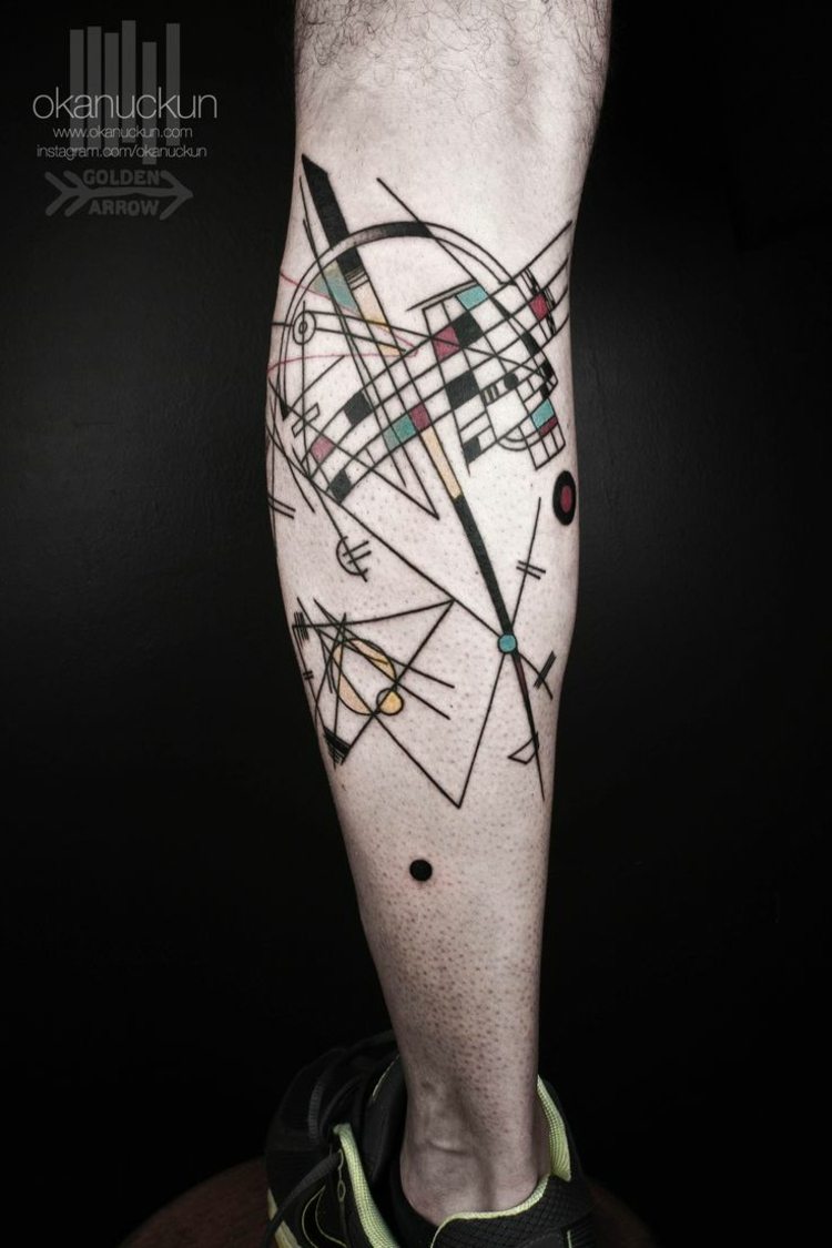 tatueringar med en surrealistisk design abstrakt-färgglada-accenter-wade-idé