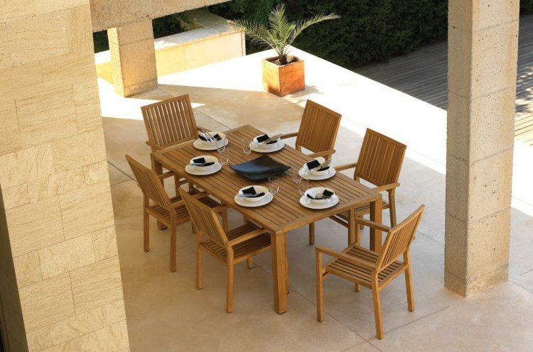 Trädgårdsmöbler i teak-matbord-sex stolar