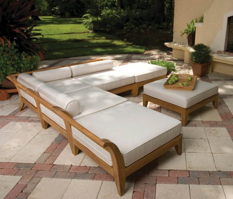 Lounge-trädgård-möbler-med sittdynor