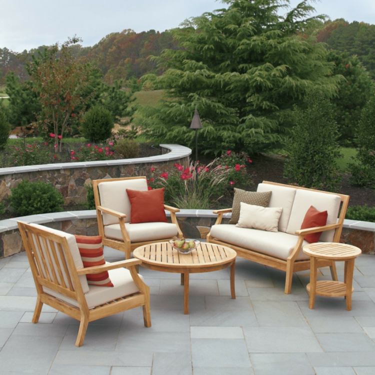 Designa din veranda med trädgårdsmöbler i teak