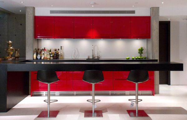 matsal utrustning bar trendiga färger höstvarianter dekor effekter interiör röd svart färgkombination elegant