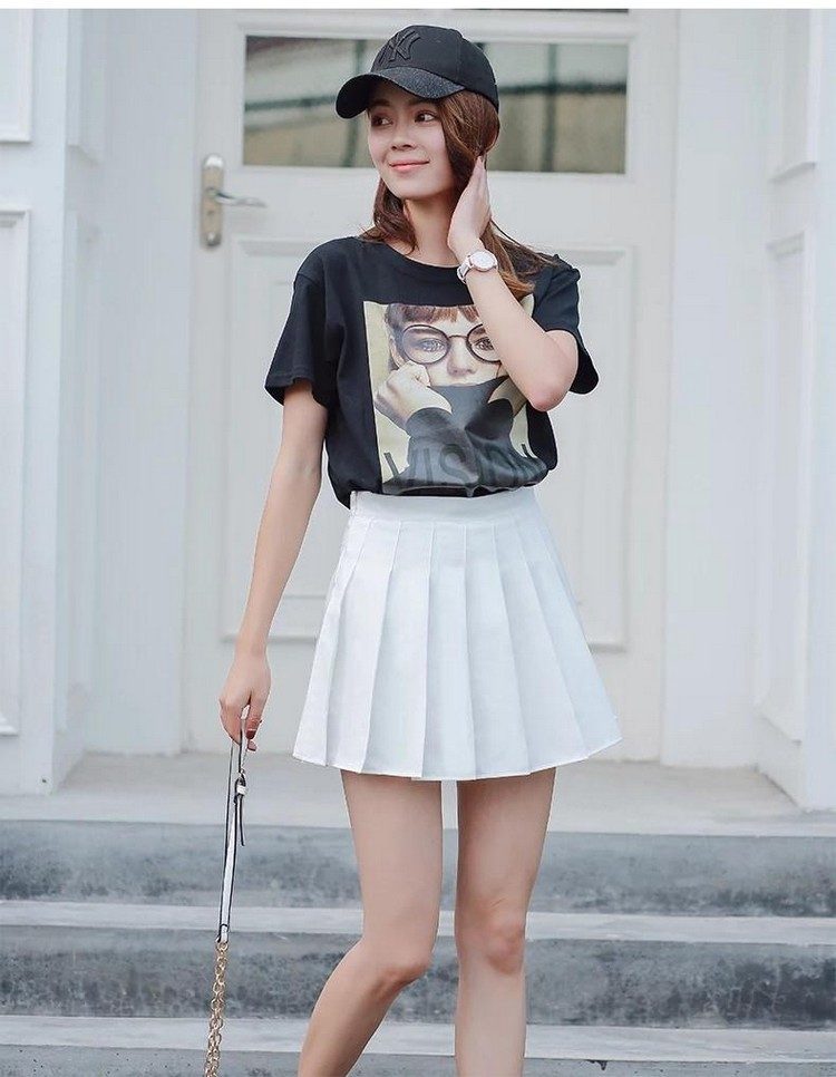 Plisserad kjol kombinerar tennis kjol outfit med t-shirt mini kjol kläder för sommaren