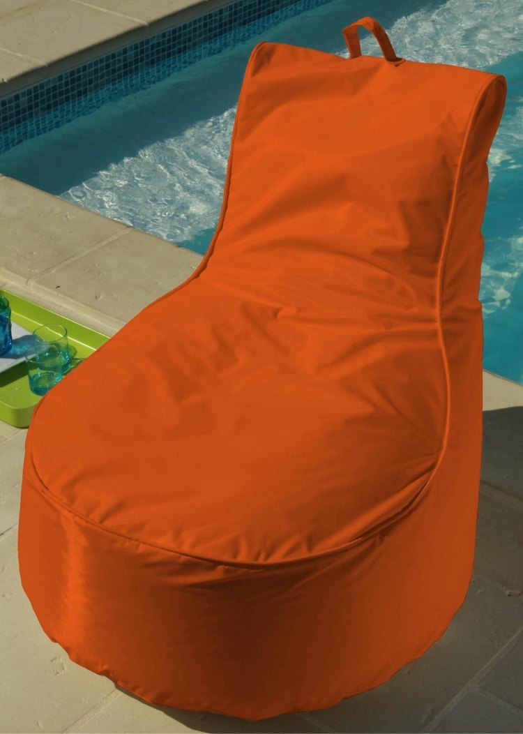 terrass-möblering-design-beanbag-poll-swimming-pool-vattenavvisande-orange
