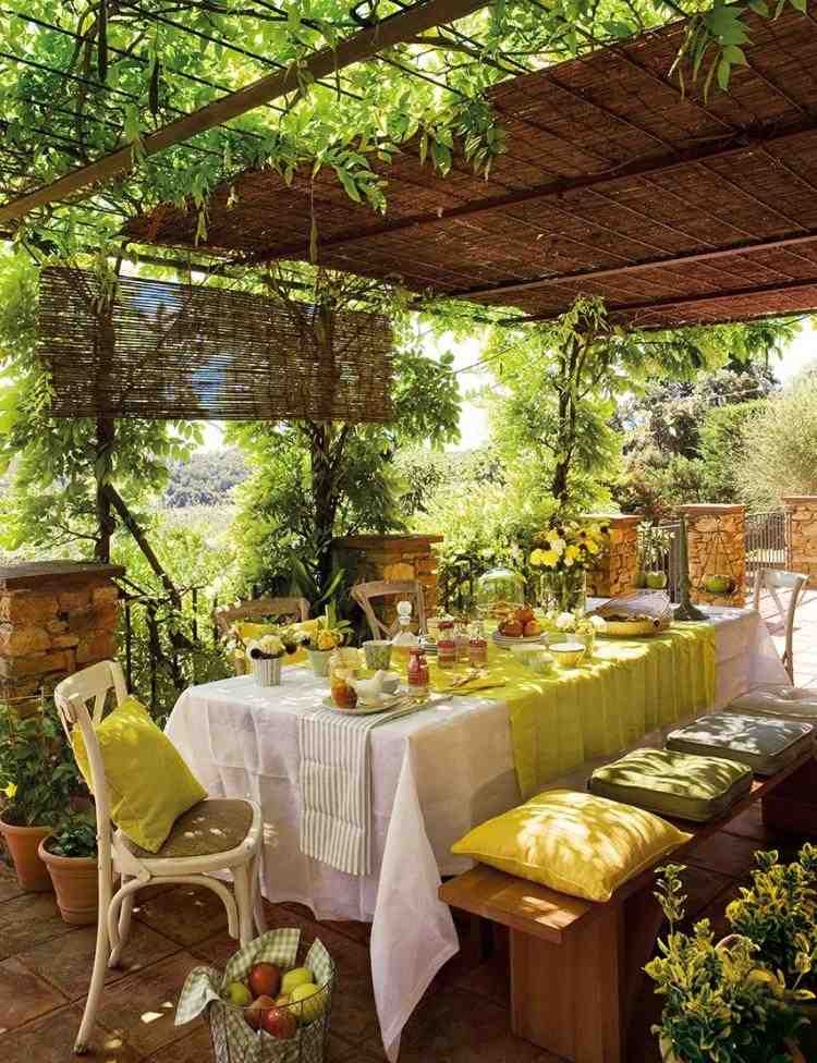 terrass-design-2015-pergola-sekretess-skydd-bambu-mattor