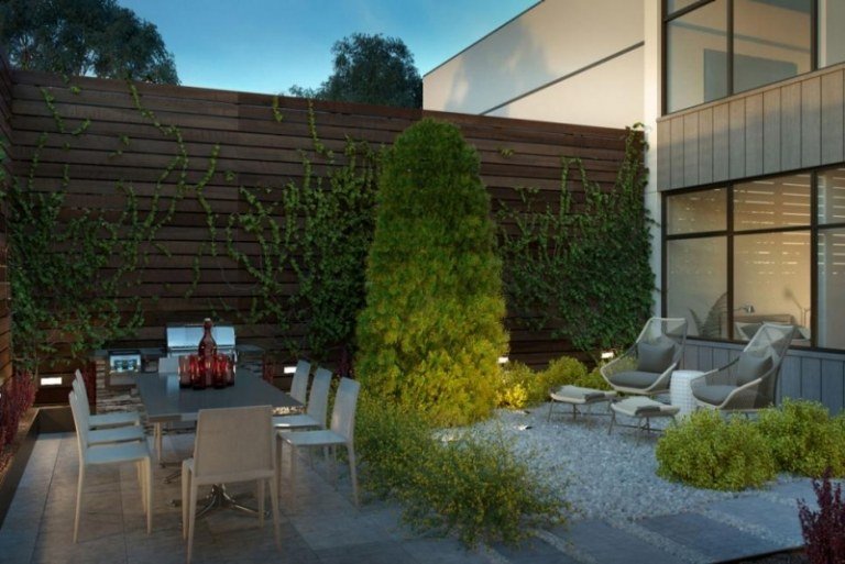 Terrass-balkong-perenner-murgröna-trädgård-grusyta