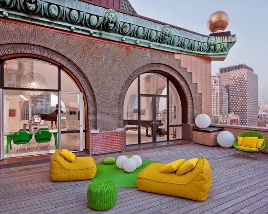takterrass radhus lounge utemöbler grön gul